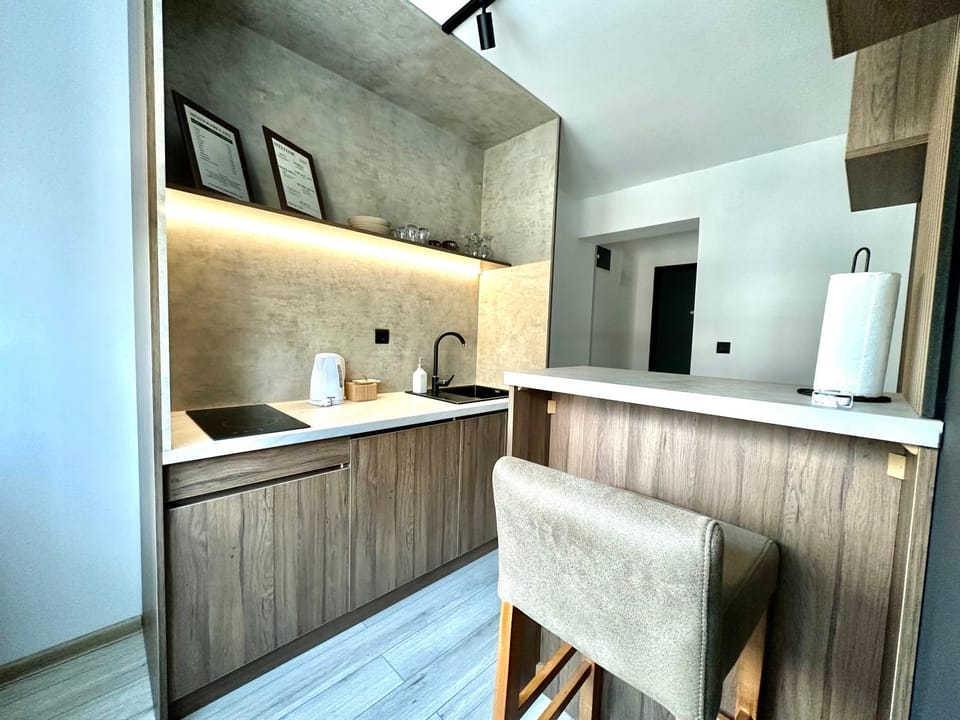 Kitchen or kitchenette, Dining area, Dinner, stove, stove