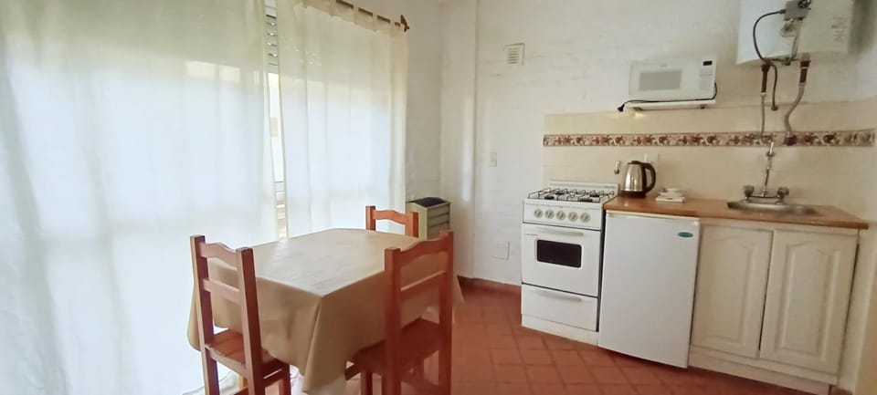 Tiny House Las Violetas en Villa Serrana La Gruta Chalet in Buenos Aires Province