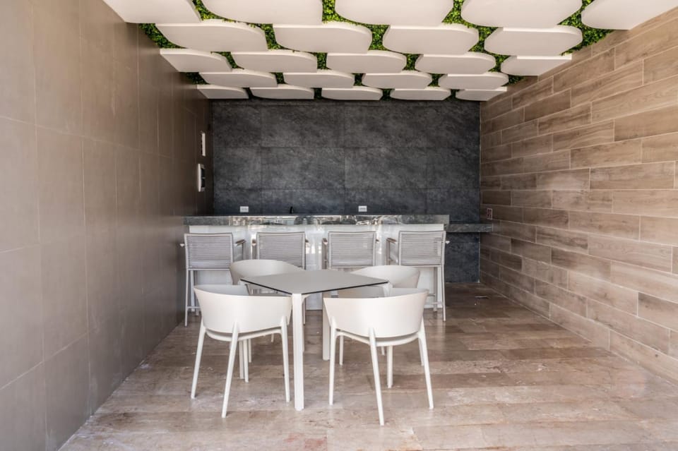 Balcony/Terrace, Dining area