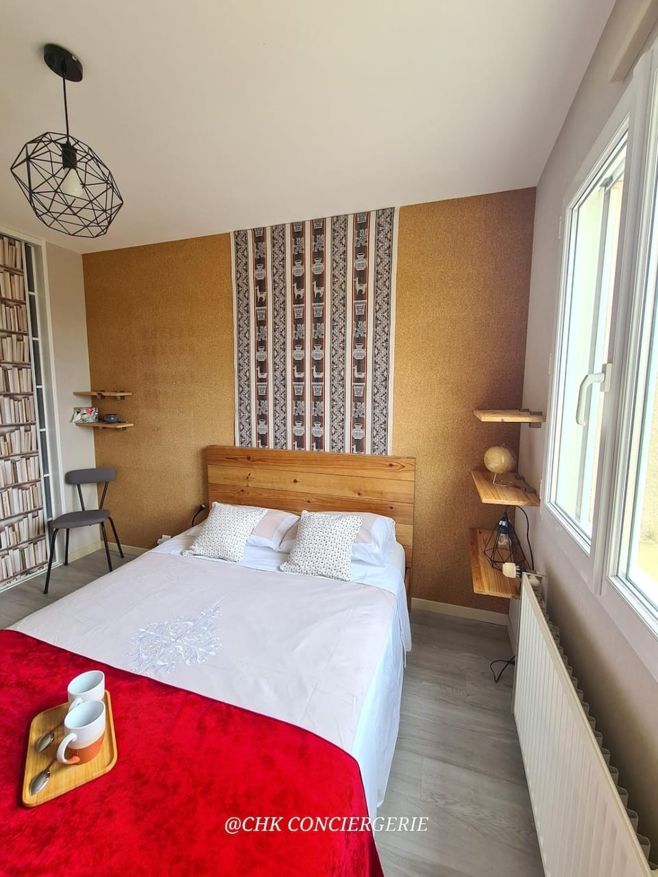 Bed, Photo of the whole room, Bedroom