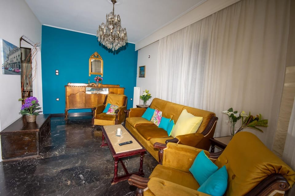 The Athenian Vintage Apartment in Athens