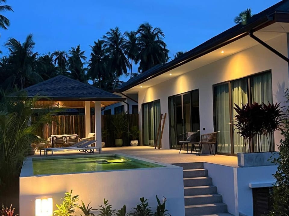 Pool view, sunbed