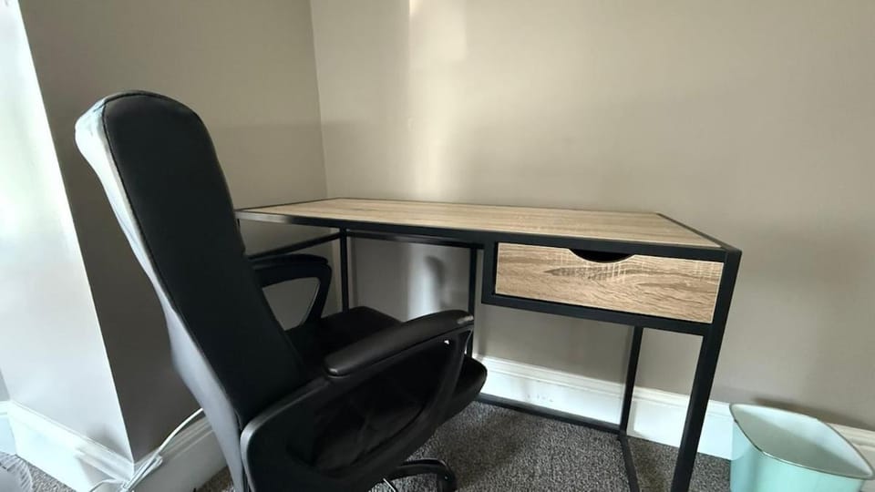 Spacious Downtown Heritage Stay Free Parking Apartment in St Johns