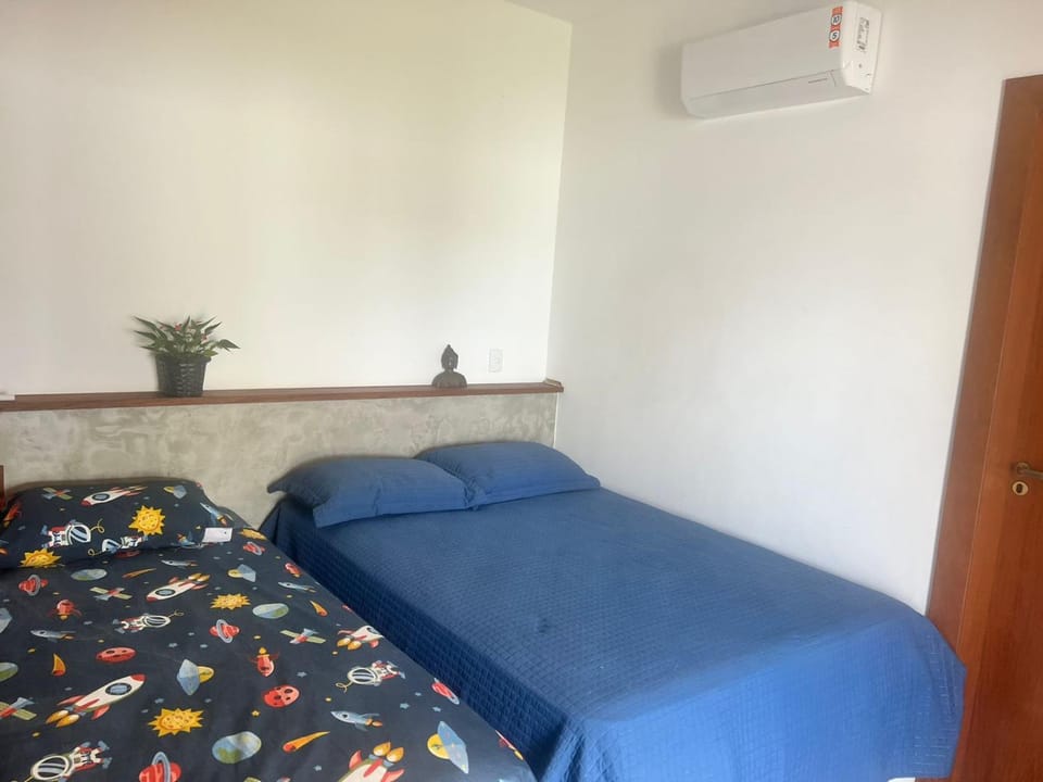 Bed, Bedroom, air conditioner
