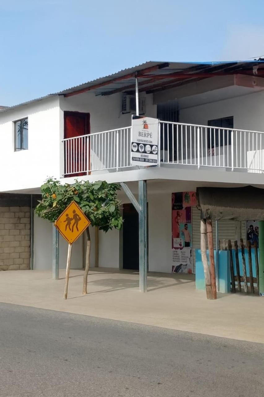 Hostal berpé Bed and Breakfast in Covenas