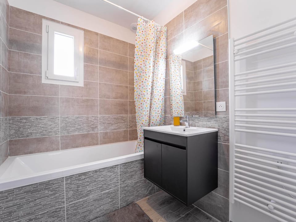 Shower, Bathroom, Bath