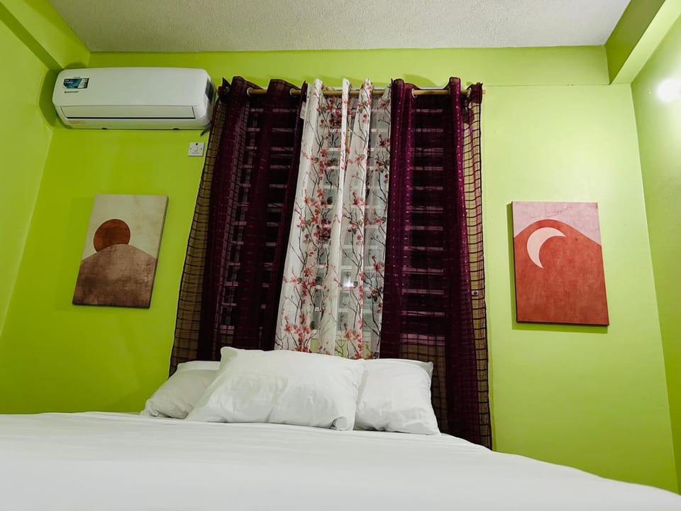 Bed, Bedroom, air conditioner