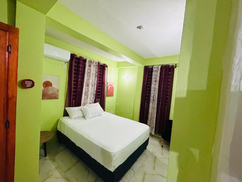 Bed, Bedroom, air conditioner