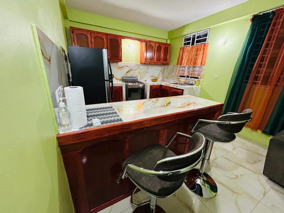 Dining area, kitchen