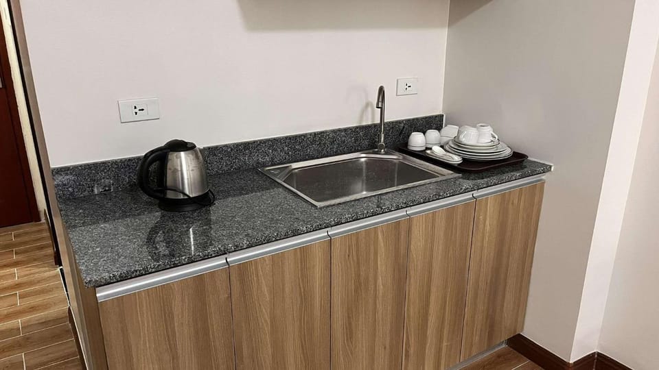 Bayport West Naia Residences Hotel in Pasay