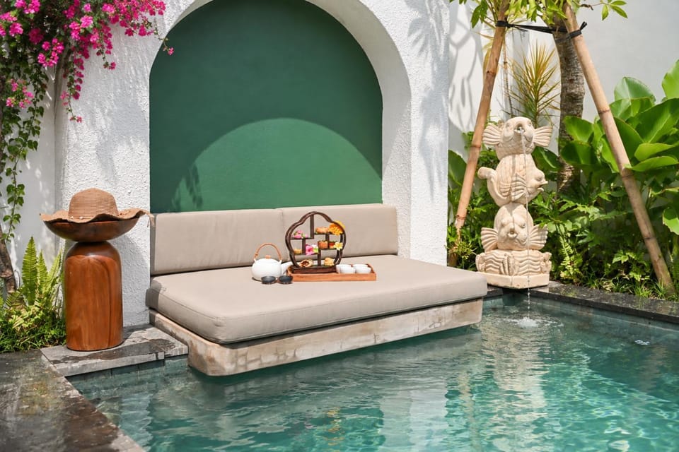Pool view, Swimming pool