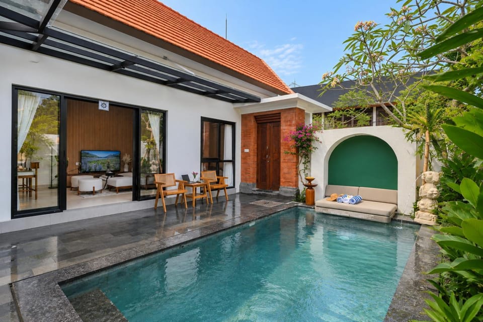 Pool view, Swimming pool