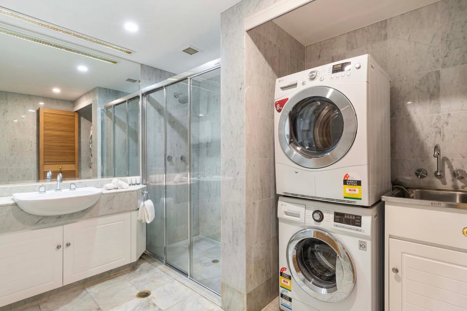Mirage Resort Villa 144 with access to Sheraton Facilities Villa in Port Douglas
