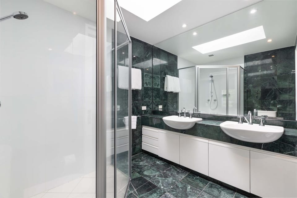 Mirage Resort Villa 147 with access to Sheraton Facilities Villa in Port Douglas