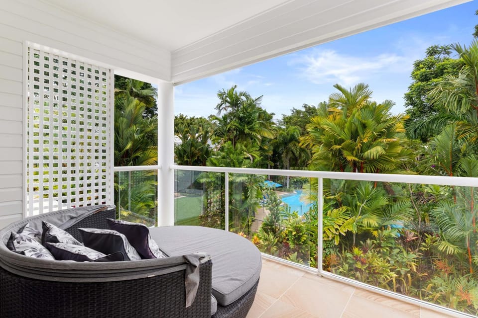 Mirage Resort Villa 173 with access to Sheraton Facilities Villa in Port Douglas