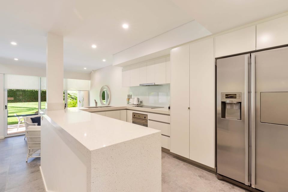 Mirage Resort Villa 405 with access to Sheraton Facilities Villa in Port Douglas