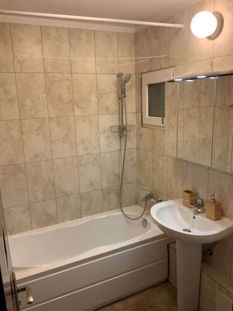 Shower, Bath