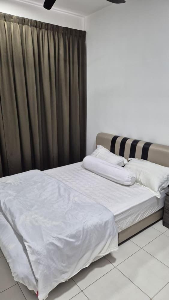Hide-out Apartment in George Town