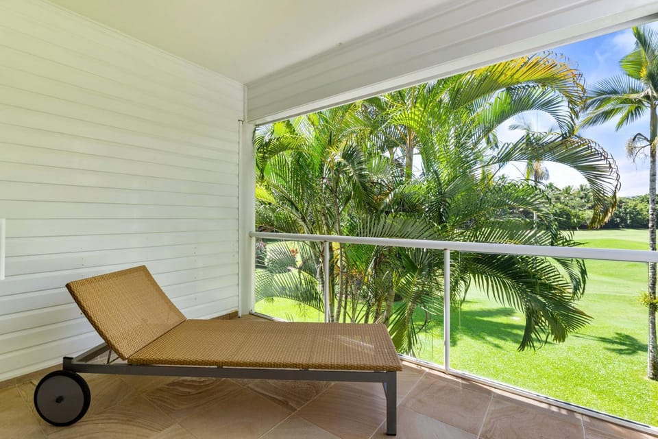 Mirage Resort Villa 432 with access to Sheraton Facilities Villa in Port Douglas