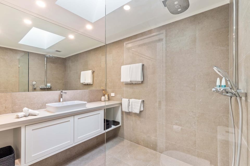 Mirage Resort Villa 432 with access to Sheraton Facilities Villa in Port Douglas