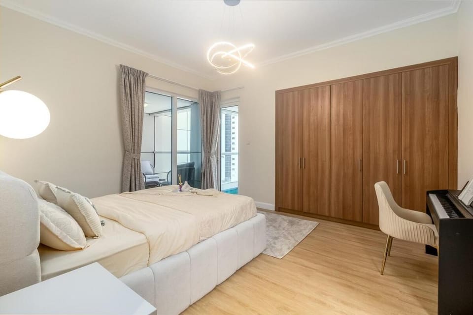 Luxury 2BHK in Dubai Marina w Views Sulafa 1101 Apartment in Dubai