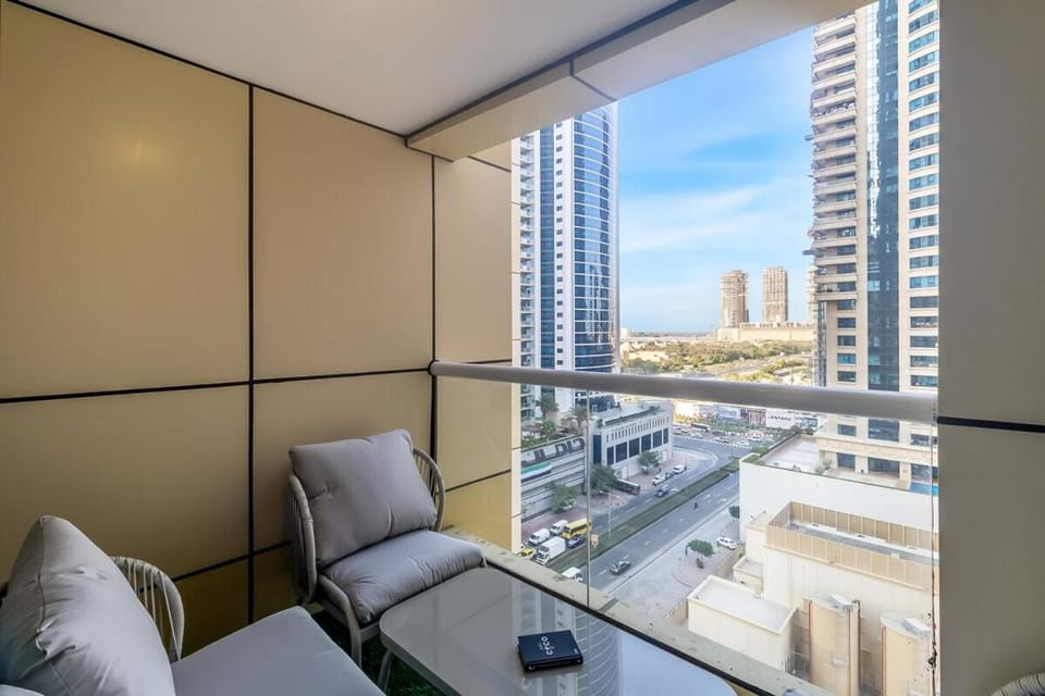 Luxury 2BHK in Dubai Marina w Views Sulafa 1101 Apartment in Dubai