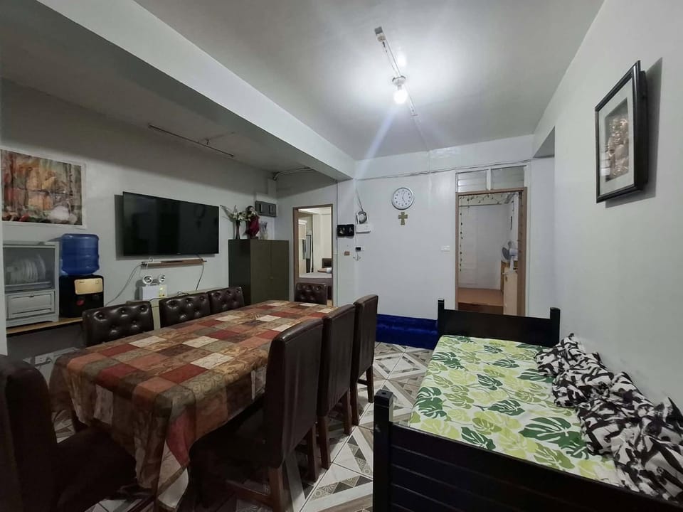 Communal lounge/ TV room, Dining area