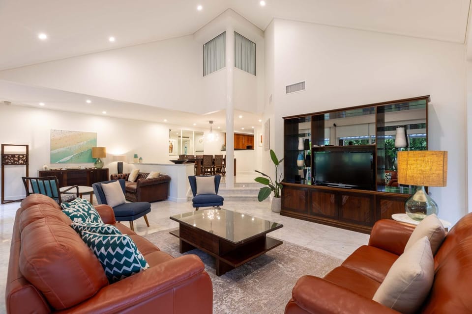 Mirage Resort Villa 110 with access to Sheraton Facilities Villa in Port Douglas
