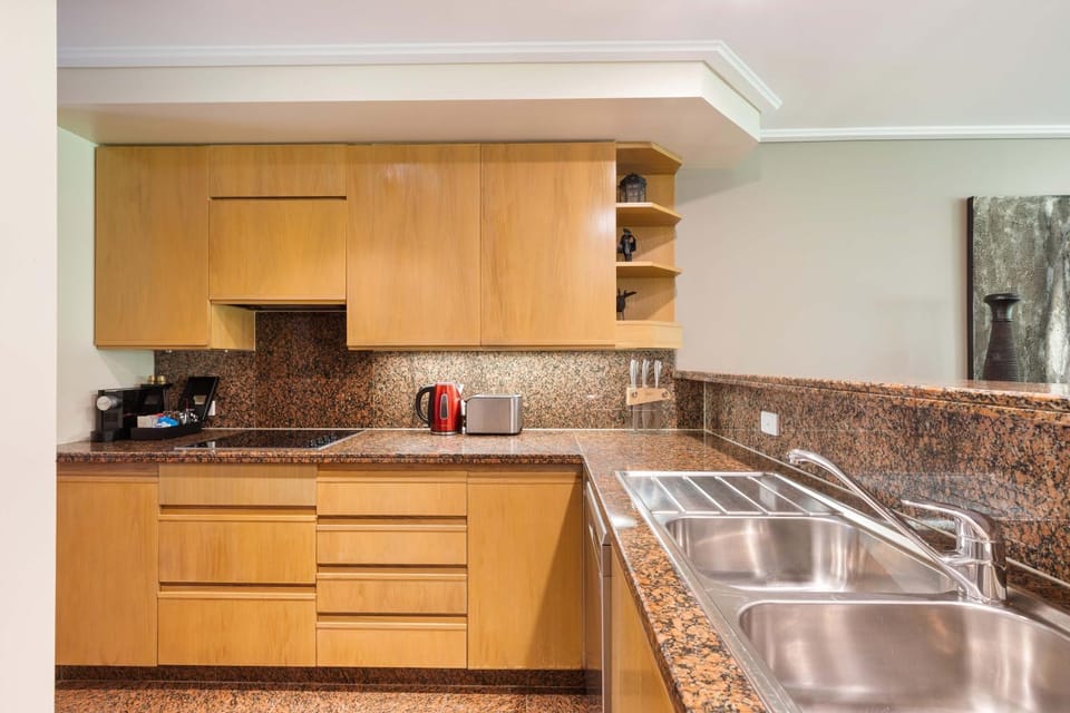 Mirage Resort Villa 112 with access to Sheraton Facilities Villa in Port Douglas