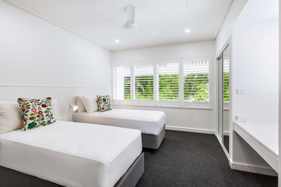 Mirage Resort Villa 167 with access to Sheraton Facilities Villa in Port Douglas