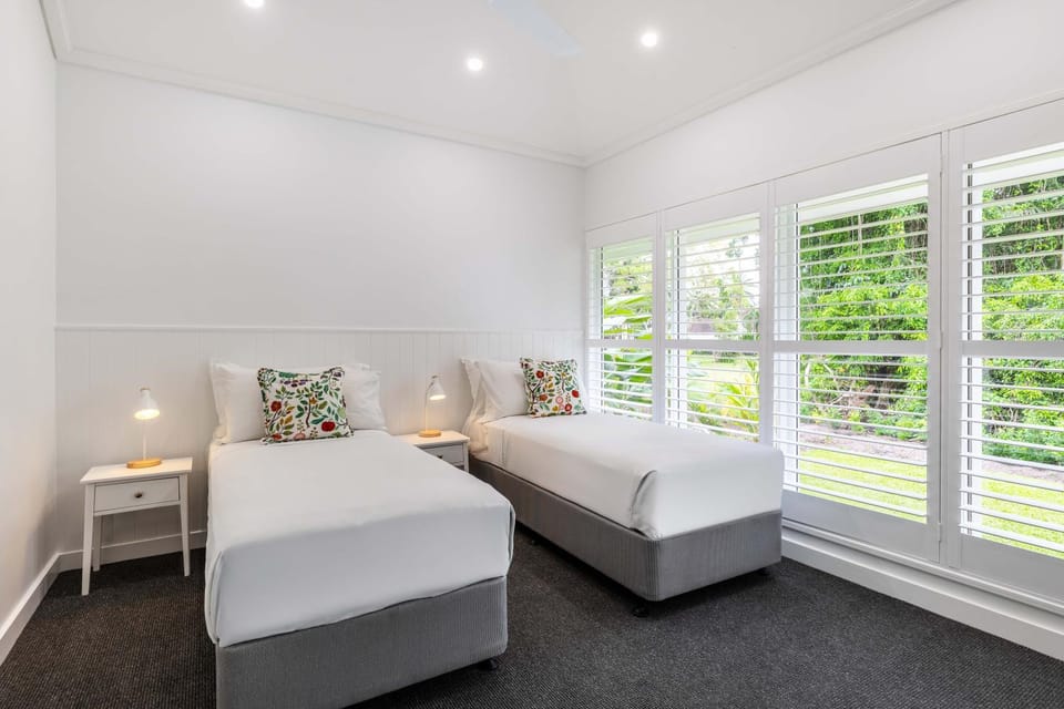 Mirage Resort Villa 167 with access to Sheraton Facilities Villa in Port Douglas
