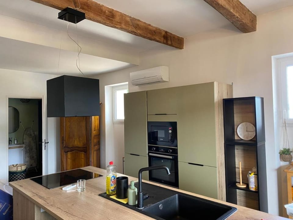 Gîte dans un mas Provençal - L'Oustalet House in Provence-Alpes-Côte d'Azur