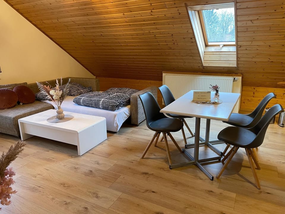 Living room, Dining area