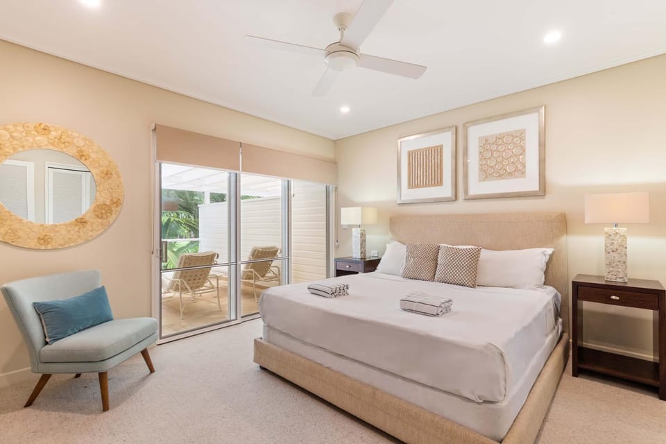 Mirage Resort Villa 428 with access to Sheraton Facilities Villa in Port Douglas