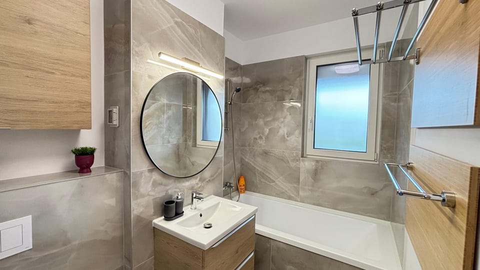 Bathroom, Bath