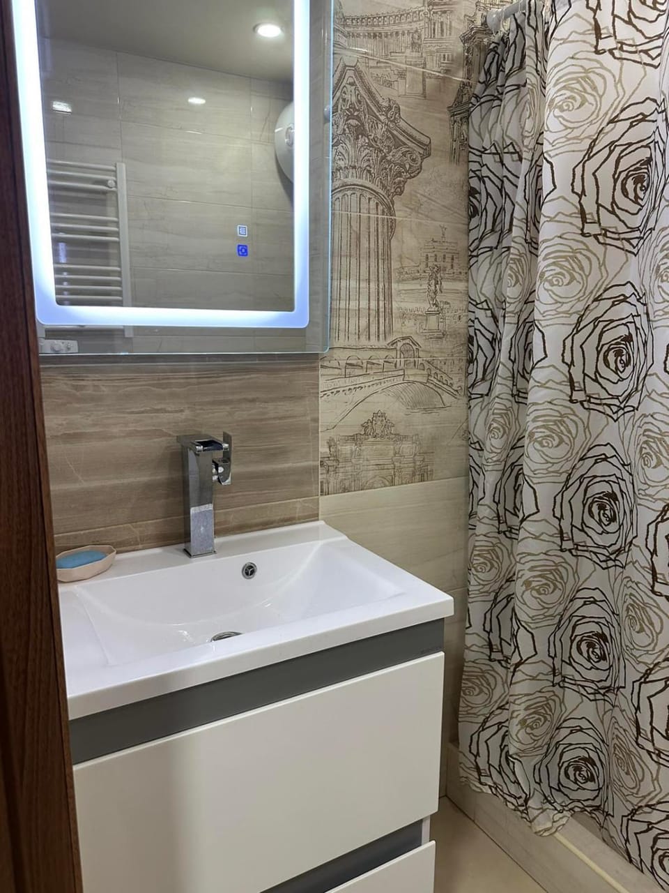 Театральна Дванадцять Apartment in Ukraine