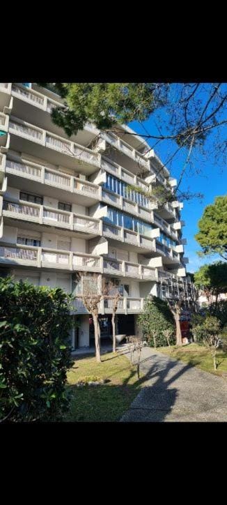 VARIE STRUTTURE Queste strutture NON FORNISCE lenzuola da letto e asciugamani Apartment in Emilia-Romagna