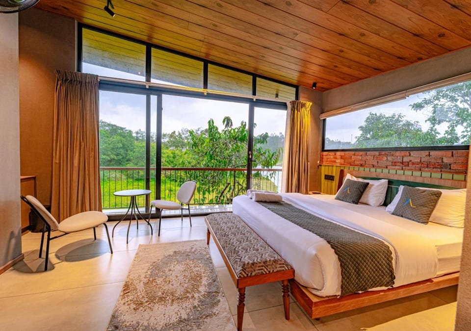 Bed, View (from property/room), Photo of the whole room, Bedroom