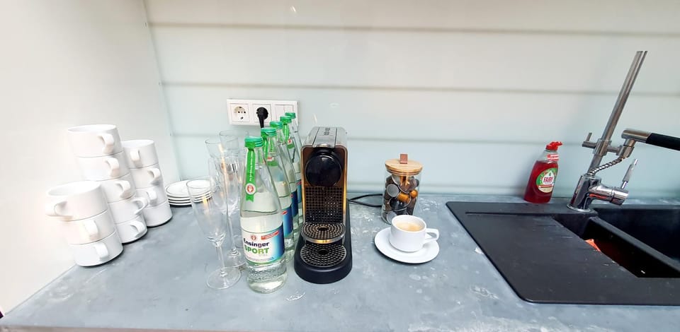 Coffee/tea facilities, Kitchen or kitchenette, Food and drinks, Drinks