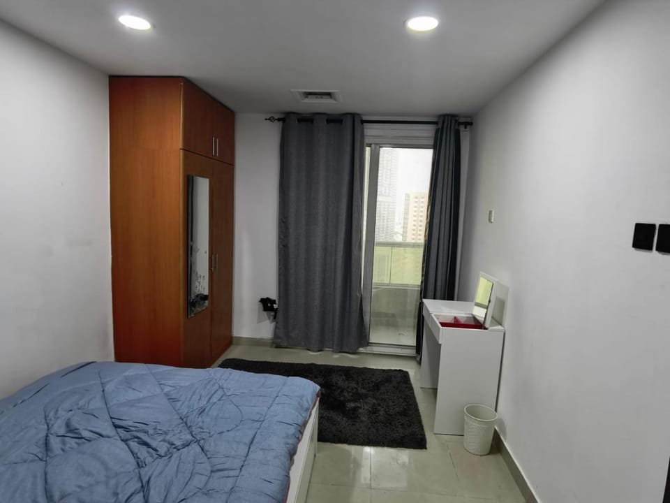 Bed, Photo of the whole room, Bedroom, hair dresser, wardrobe