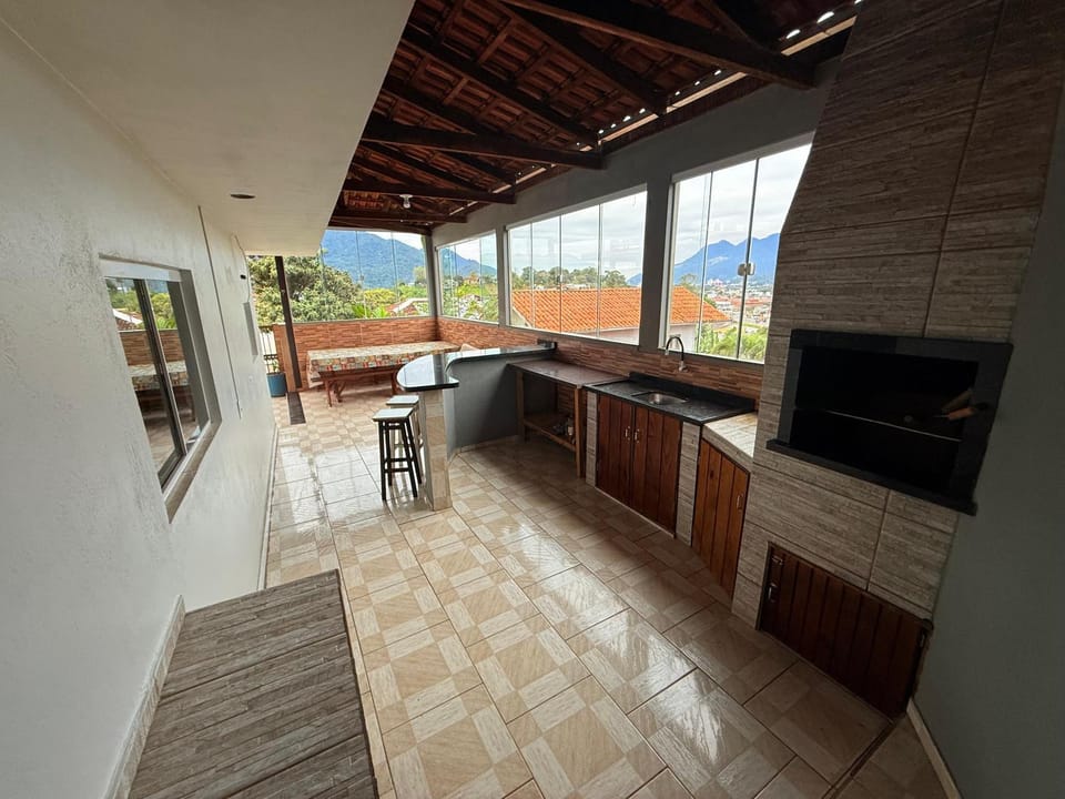 Communal lounge/ TV room, TV and multimedia, Kitchen or kitchenette, Dining area, Evening entertainment