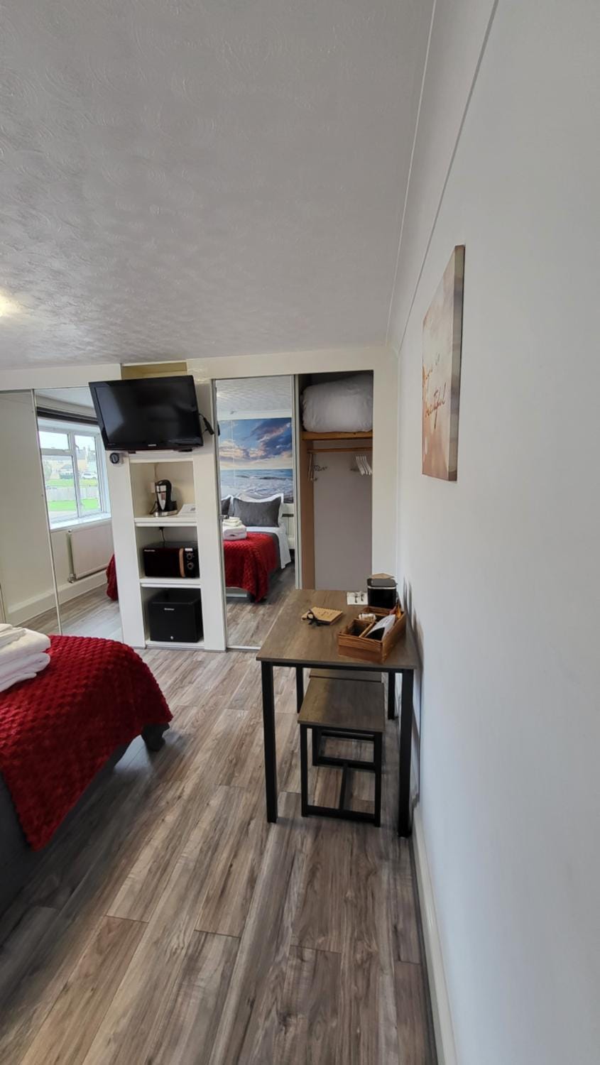 Le Torri del Circeo Bed and Breakfast in Mendip District