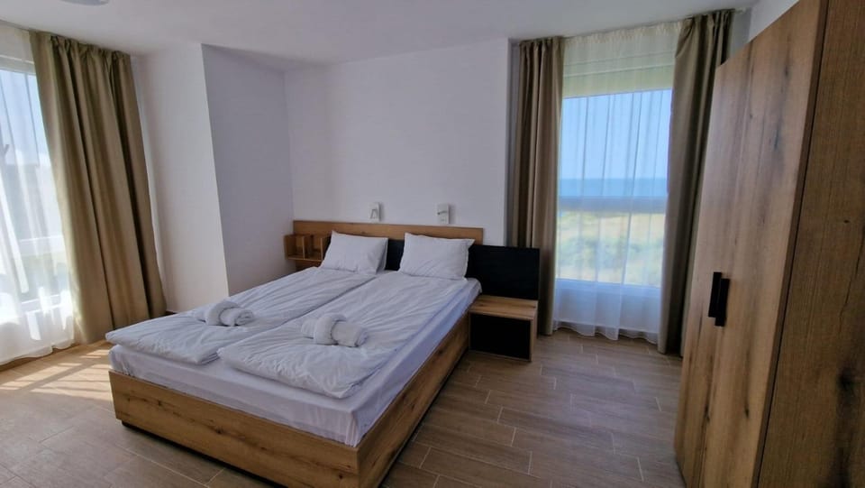 Bed, Photo of the whole room, Bedroom, wardrobe