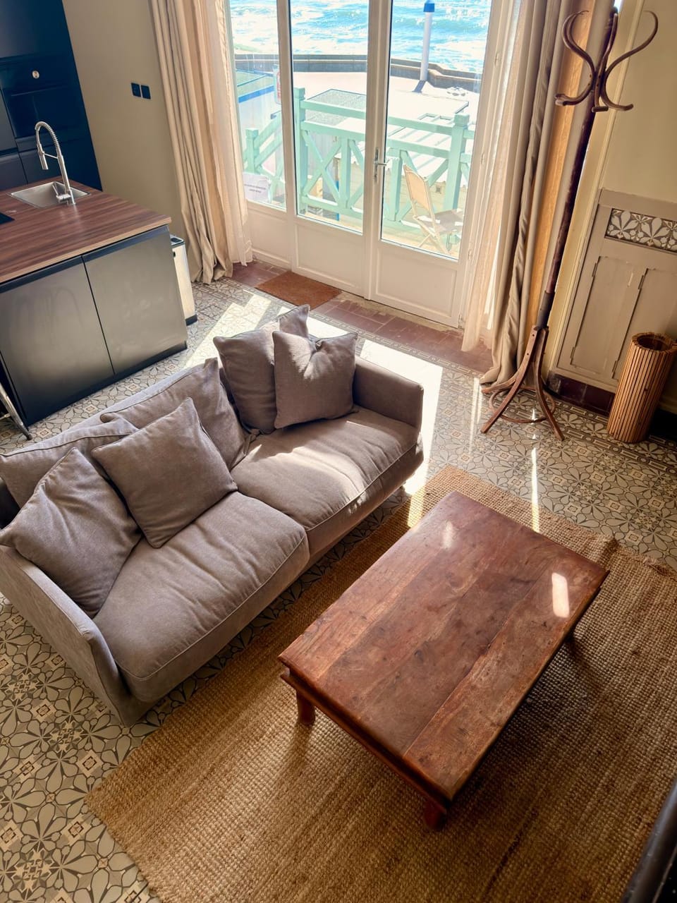 Living room, Seating area
