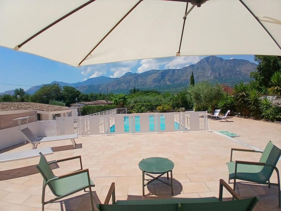 Patio, Mountain view, Swimming pool