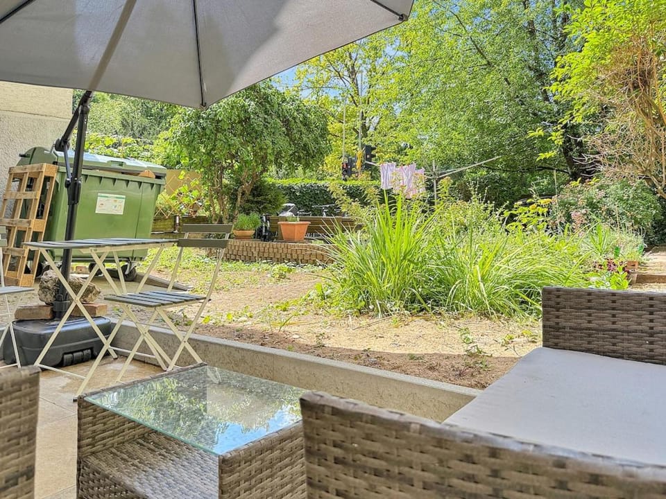 Patio, Spring, Day, Garden, Garden view, Swimming pool