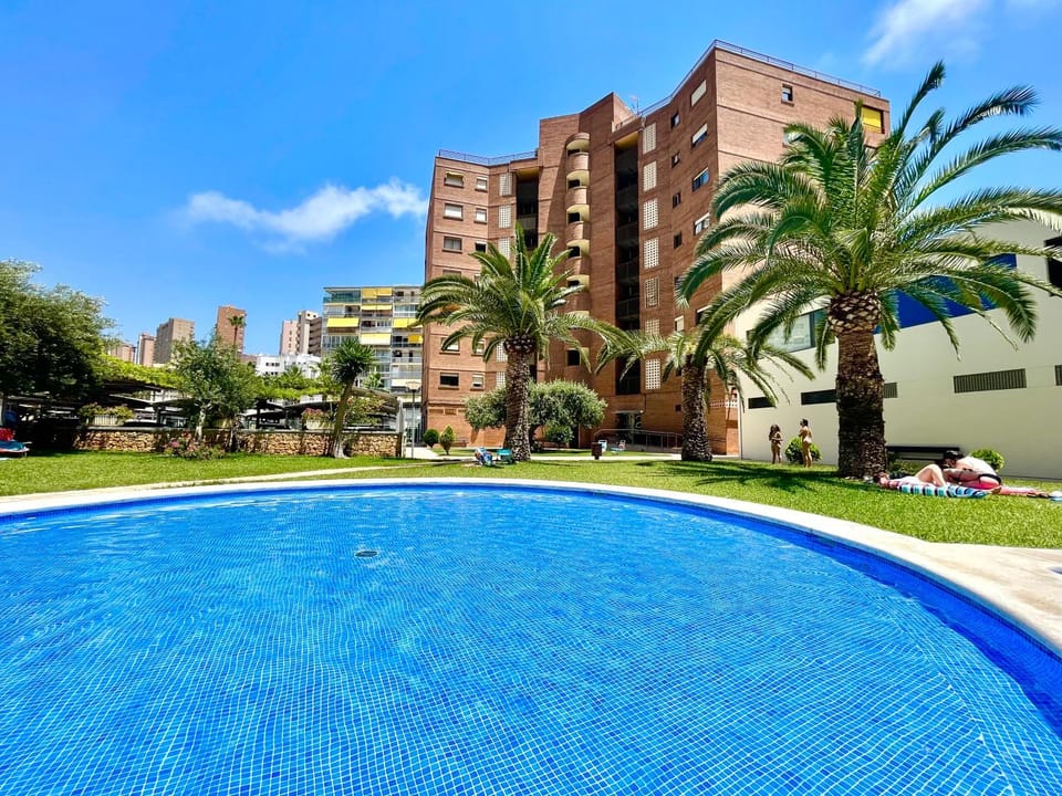 Property building, Pool view, Swimming pool, Parking, sunbed