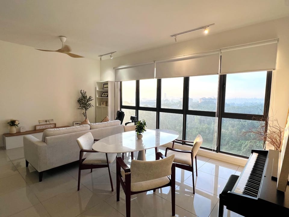 NEW Designer Condo - Panoramic Forest View - Steps To IOI City Mall - Your Best Urban Retreat Vacation rental in Putrajaya