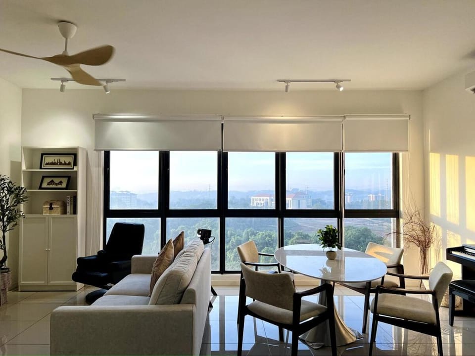 NEW Designer Condo - Panoramic Forest View - Steps To IOI City Mall - Your Best Urban Retreat Vacation rental in Putrajaya