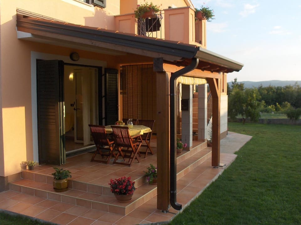 Facade/entrance, Natural landscape, Garden, Balcony/Terrace